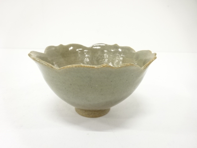 JAPANESE TEA CEREMONY / TEA BOWL CHAWAN / ASH GLAZE